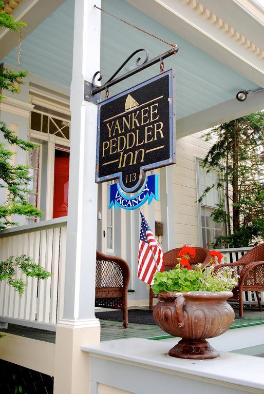 Yankee Peddler Inn Tour de Tour de Newport Extérieur photo